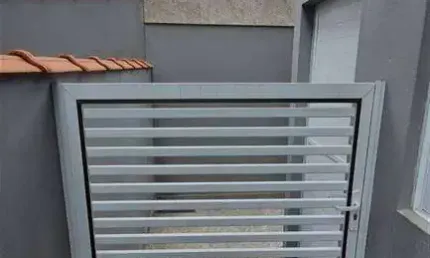 Casa com 2 quartos à venda na Avenida Pau-Brasil, 454, Jardim Samambaia, Praia Grande