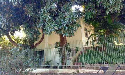 Terreno em excelente localização, no centro da cidade, perfeito para construir imóvel residencial ou comercial.