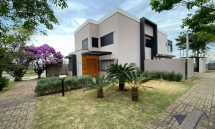 Sobrado para alugar, 392 m² por R$ 13.880,00/mês - Canadá - Cascavel/PR