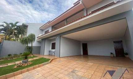 Sobrado com 4 dormitórios para alugar, 316 m² por R$ 8.700,00/mês - Tropical  - Cascavel/PR