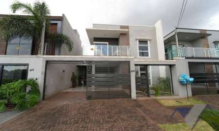 Sobrado com 3 dormitórios à venda, 144 m² por R$ 980.000,00 - Pioneiros Catarinenses - Cascavel/PR