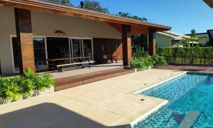 Casa com 4 suítes no Condomínio Residencial Marinas de Santa Helena