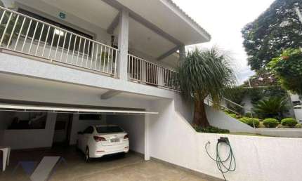 Casa com 4 dormitórios para alugar, 224 m² por R$ 7.000,00/mês - Maria Luiza - Cascavel/PR