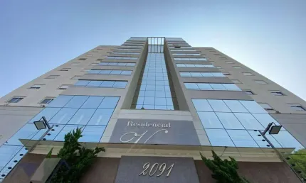 Apartamento com 3 dormitórios à venda, 106 m² por R$ 900.000,00 - Centro - Cascavel/PR