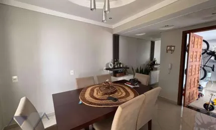 Sobrado com 2 dormitórios à venda, 441 m² por R$ 900.000,00 - Região do Lago - Cascavel/PR