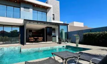 Sobrado com 3 dormitórios à venda, 215 m² por R$ 2.500.000,00 - Cascavel Velho - Cascavel/PR
