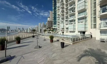 Apartamento com 2 dormitórios à venda por R$ 1.890.000,00 - Centro - Balneário Camboriú/SC