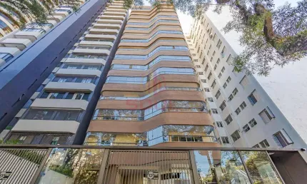 Amplo apartamento de 202m² em frente ao Clube Curitibano – 3 dormitórios com opção para 4