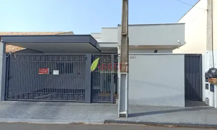 Casa com 3 dormitórios e piscina à venda por R$ 450.000,00 – Centro – Cosmorama/SP