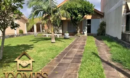 CASA MISTA , ÓTIMO INVESTIMENTO NO CENTRO DE TRAMANDAÍ