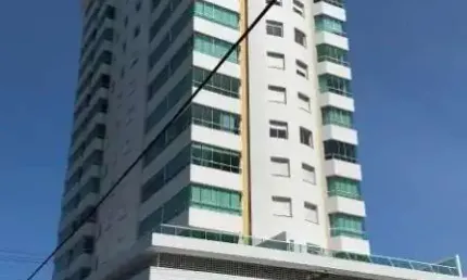 Lindo apartamento de esquina, no centro de tramandaí