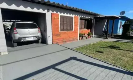 Excelente casa ao lado do Centrinho de Nova Tramandaí