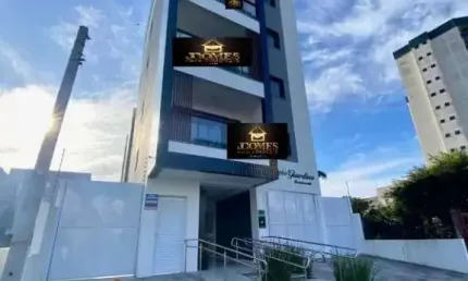 Belo apartamento novo de dois dormitórios no centro de tramandaí