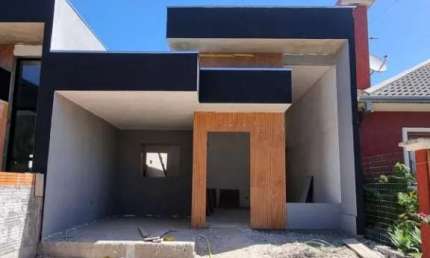 Casa com alto padrão construtivo em uma das principais Avenidas de Nova Tramandaí