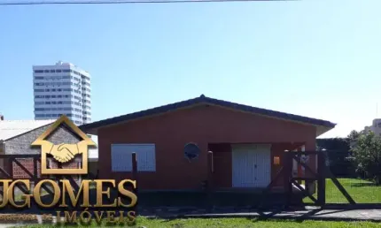 Casa com 3 quartos à venda na Avenida Atlântica, 2064, Centro, Tramandaí