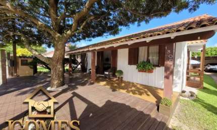 Casa com 4 quartos à venda na Avenida Atlântica, 2064, Centro, Tramandaí
