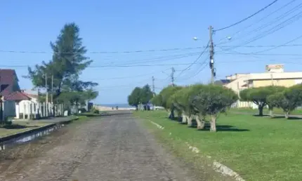 Casa com 3 quartos à venda na Avenida Atlântica, 2064, Centro, Tramandaí