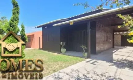 Linda casa mista em Tramandaí (oásis), perto do posto de saúde, mercado e todo comercio local