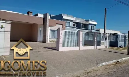 Casa com 3 quartos à venda na Avenida Atlântica, 2064, Centro, Tramandaí