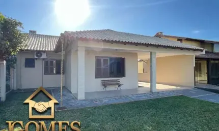 Casa com 3 quartos à venda na Avenida Atlântica, 2064, Centro, Tramandaí
