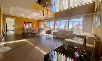 Sobrado de 750m² com 5 quartos em serra da cantareira