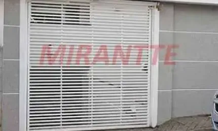 Cond. fechado de 180m² com 3 quartos em Santa Terezinha