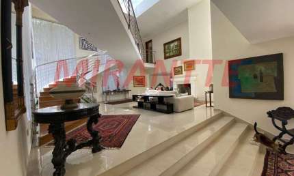 Sobrado de 750m² com 4 quartos em Serra da Cantareira