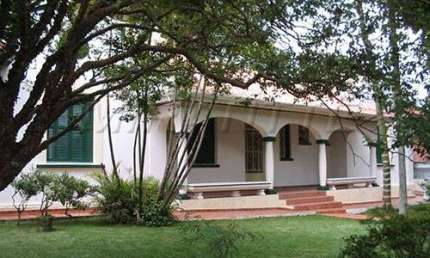 Casa terrea de 250m² com 4 quartos em Horto Florestal