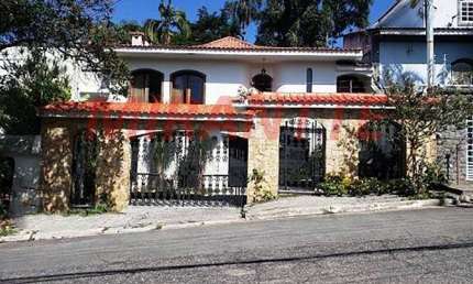 Casa terrea de 303m² com 4 quartos em Horto Florestal