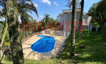 Sobrado de 634m² com 6 quartos em Serra Da Cantareira