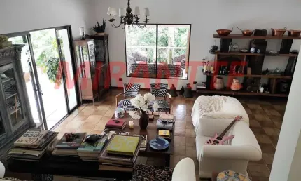 Sobrado de 480m² com 4 quartos em serra da cantareira
