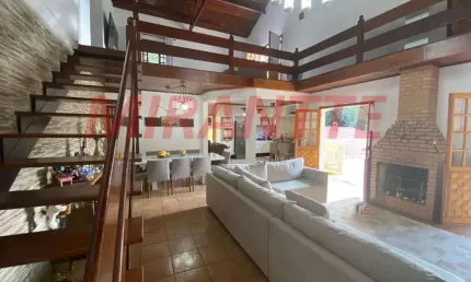 Sobrado de 353m² com 4 quartos em Serra Da Cantareira