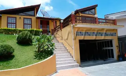 Cond. fechado de 234m² com 3 quartos em Serra Da Cantareira