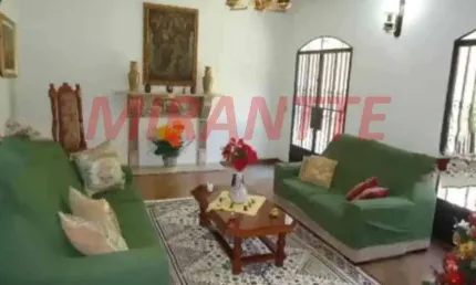 Sobrado de 230m² com 6 quartos em Parque Sao Domingos