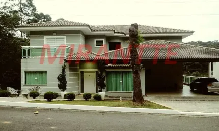 Sobrado de 314m² com 4 quartos em serra da cantareira