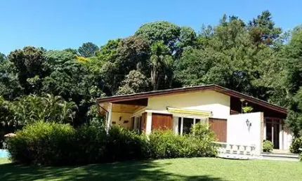 Casa terrea de 327m² com 6 quartos em serra da cantareira