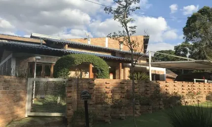 Sobrado de 450m² com 4 quartos em serra da cantareira