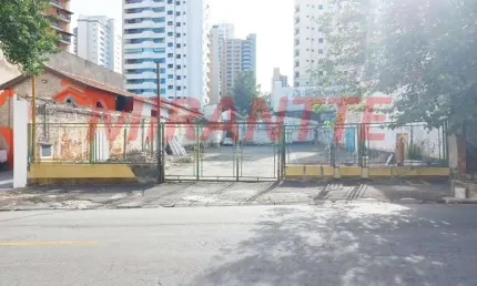 Terreno em condomínio fechado à venda na Rua Altinópolis, Água Fria, São Paulo