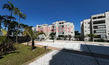 Apartamento de 260m² com 4 quartos em Horto Florestal