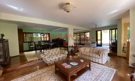 Sobrado de 680m² com 4 quartos em serra da cantareira