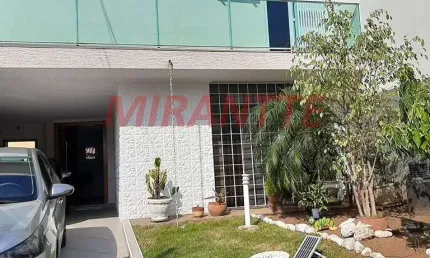Sobrado de 212m² com 3 quartos em Jardim do Colégio (Zona Norte)