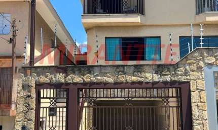 Sobrado de 179m² com 3 quartos em Parque Sao Domingos