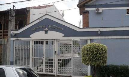 Cond. fechado de 218m² com 3 quartos em Jardim França