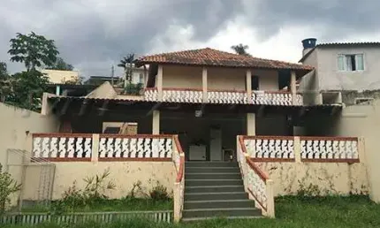 Casa terrea de 250m² com 3 quartos em horto florestal