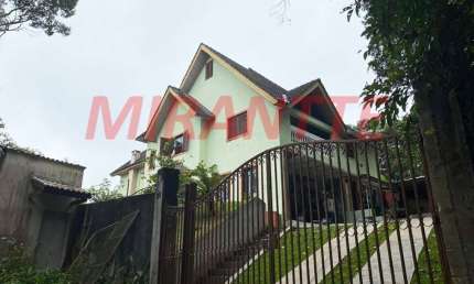 Sobrado de 230m² com 3 quartos em Serra da Cantareira