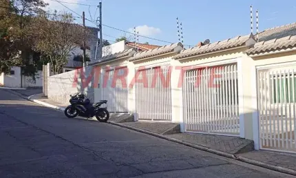 Casa terrea de 237m² com 3 quartos em jardim floresta