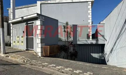 Cond. fechado de 80m² com 3 quartos em Vila Nova Mazzei