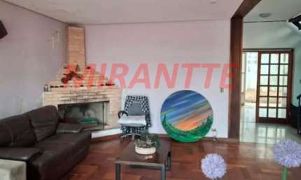 Cond. fechado de 400m² com 4 quartos em Jardim Irara Branca