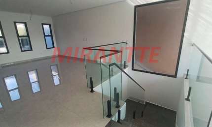 Sobrado de 171m² com 3 quartos em Portais (Polvilho)