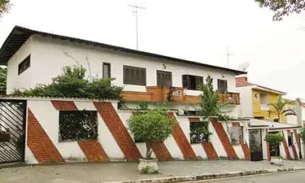 Casa terrea de 600m² com 9 quartos em Jardim Guapíra